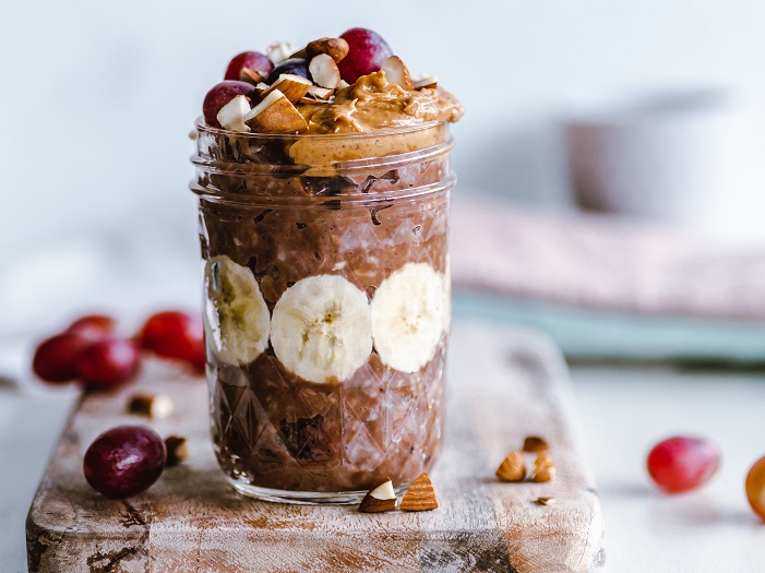 Overnight oats chocolate and figs