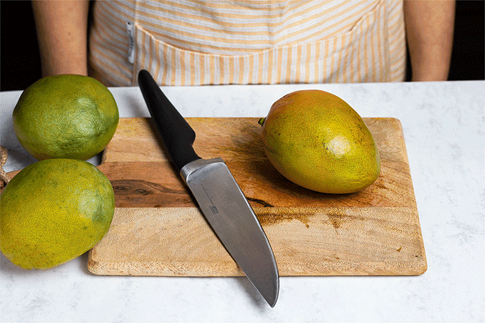 Best way to cut a mango using hedgehog method