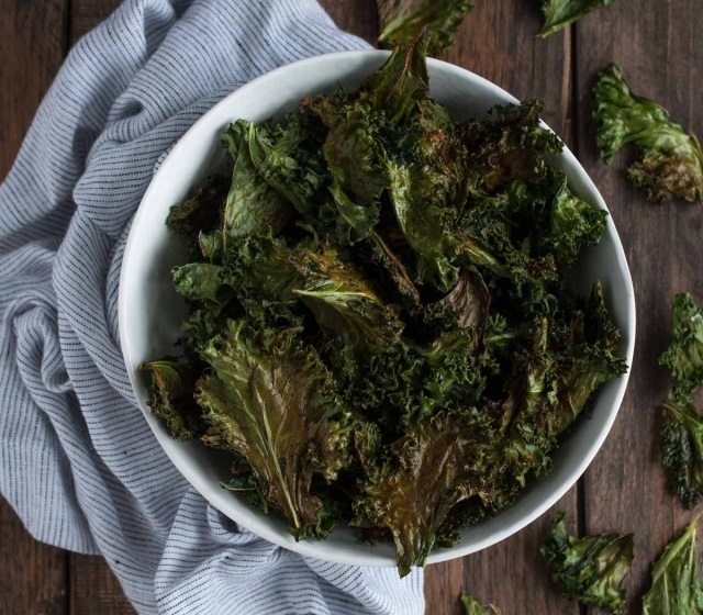 Healthy kale chips snack