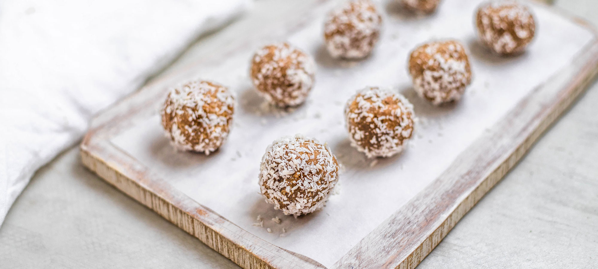 Coconut almond protein balls