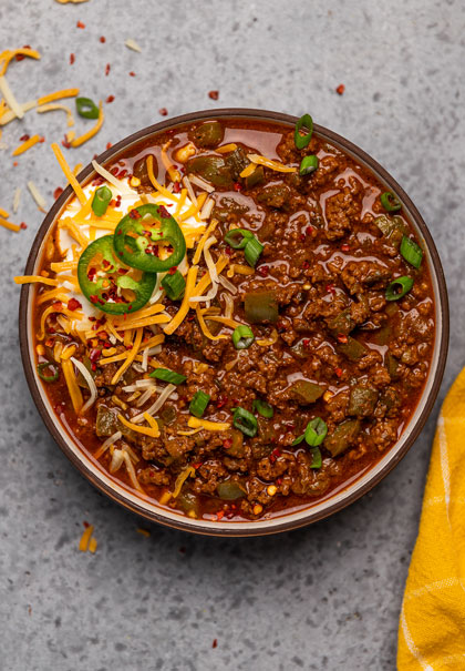 Keto chili with spicy beef and peppers