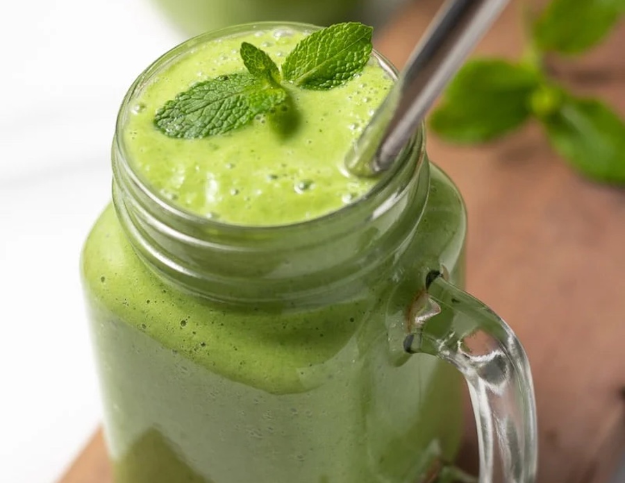 The quickest keto breakfast is one you can blend - like this smoothie. 
