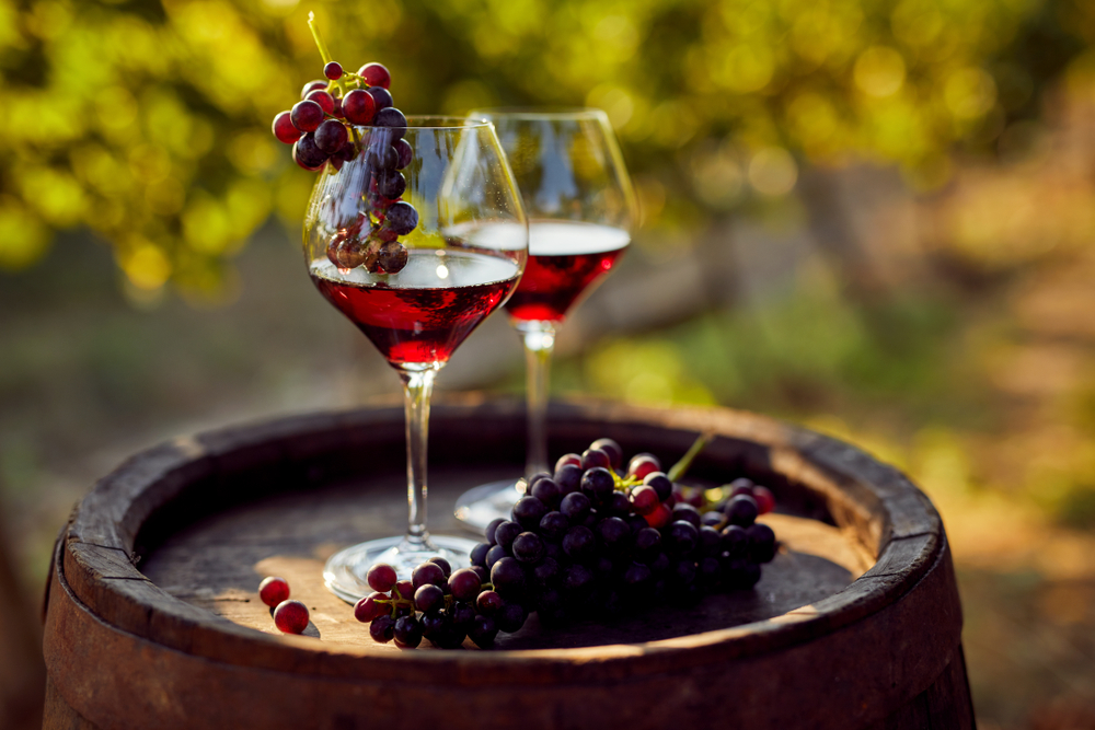 Drinking a glass of red wine on the Mediterranean diet can be helpful against heart disease.