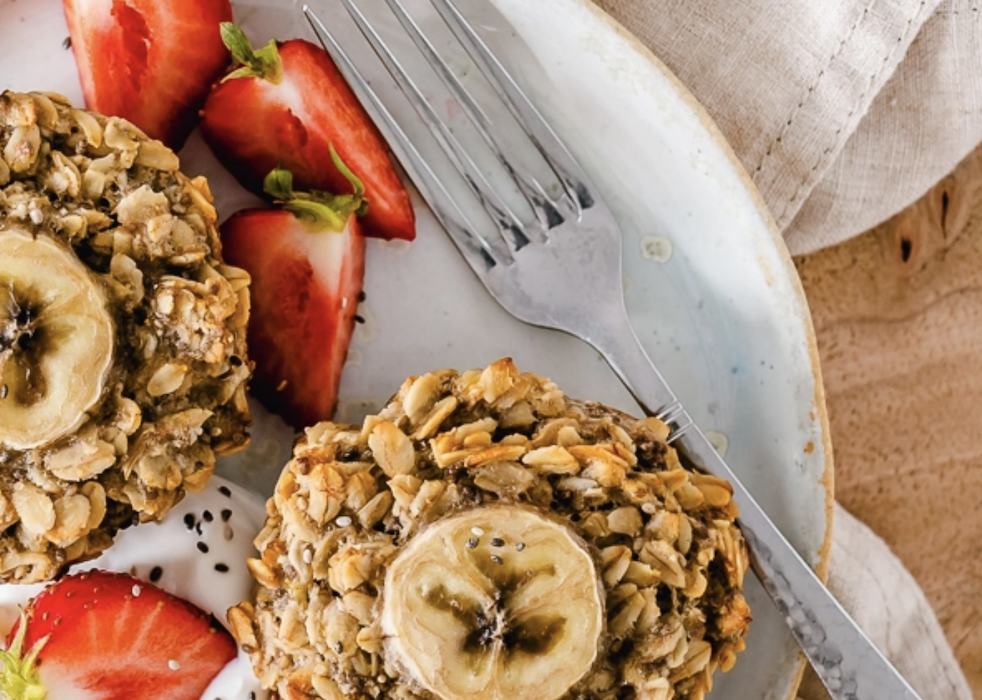 Vegan and Mediterranean diet breakfasts often overlap because they tend to be fruit and veggie focused!
