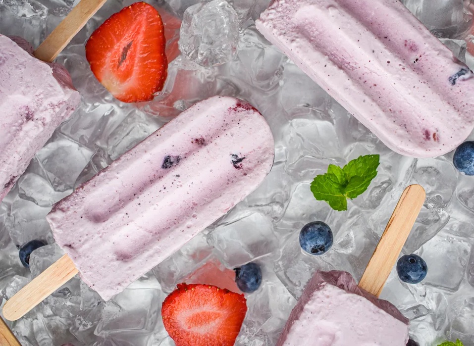Keep cool with a creamy keto dessert made with summer berries. 