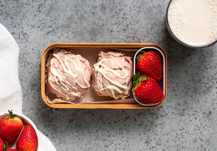 Keto-friendly recipe for strawberry ice cream